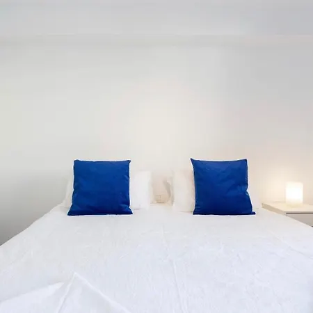 Daire Parque Santiago 1, Brand New With Heated Pool!